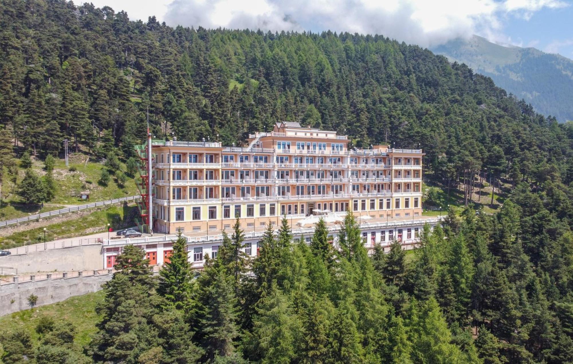 Pracatinat Hotel & Restaurant 费内斯特雷莱 外观 照片